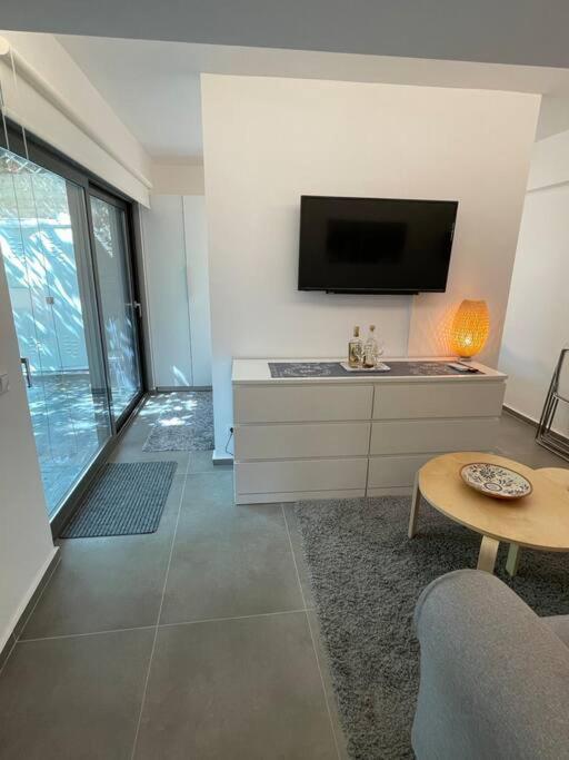 Appartement Charming Coastal Retreat à Anavyssos Extérieur photo